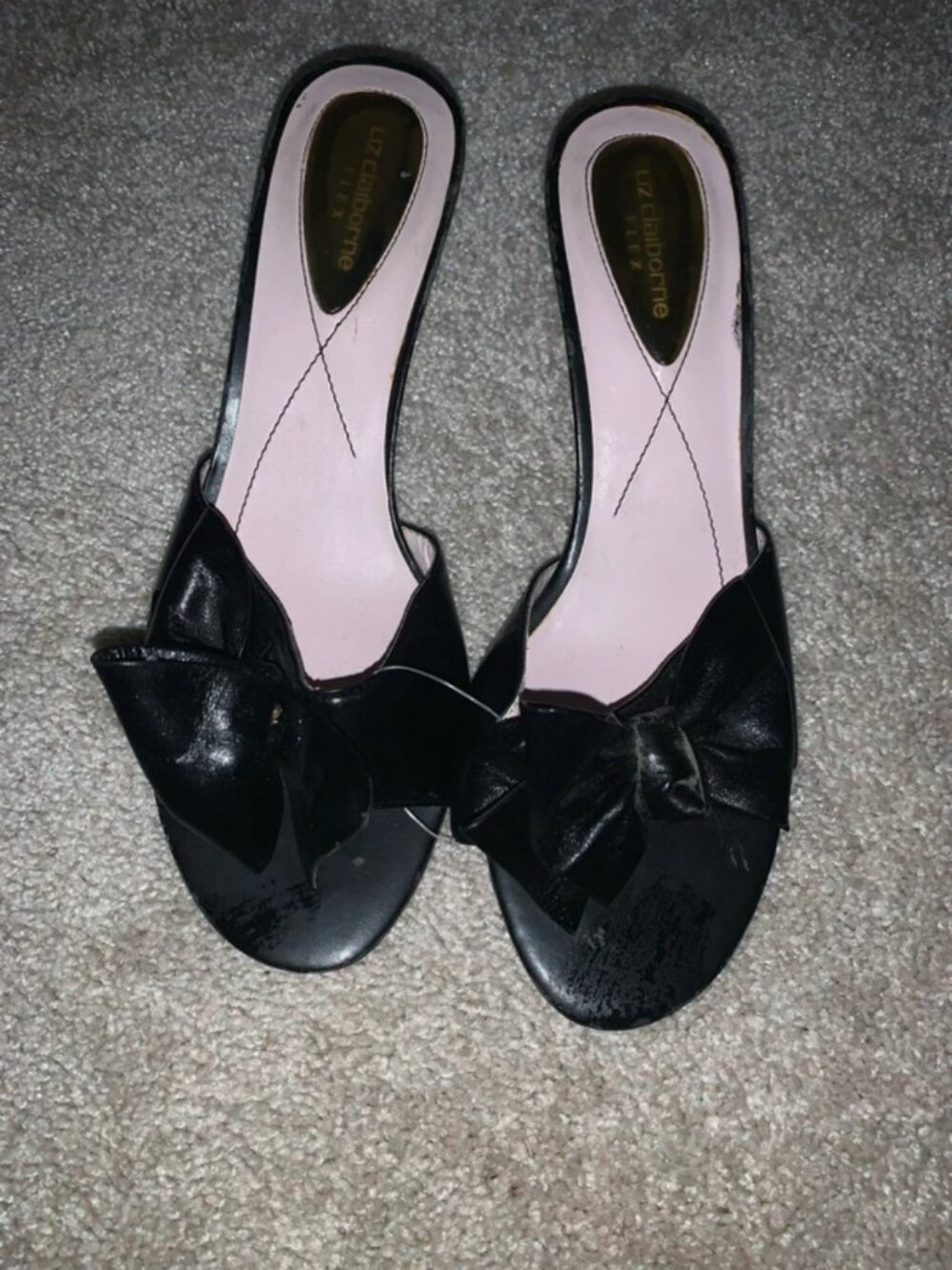 Women’s size 7 1/2 black heels